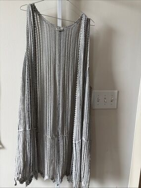 POL Light Gray Open-Knit Crochet Cardigan
